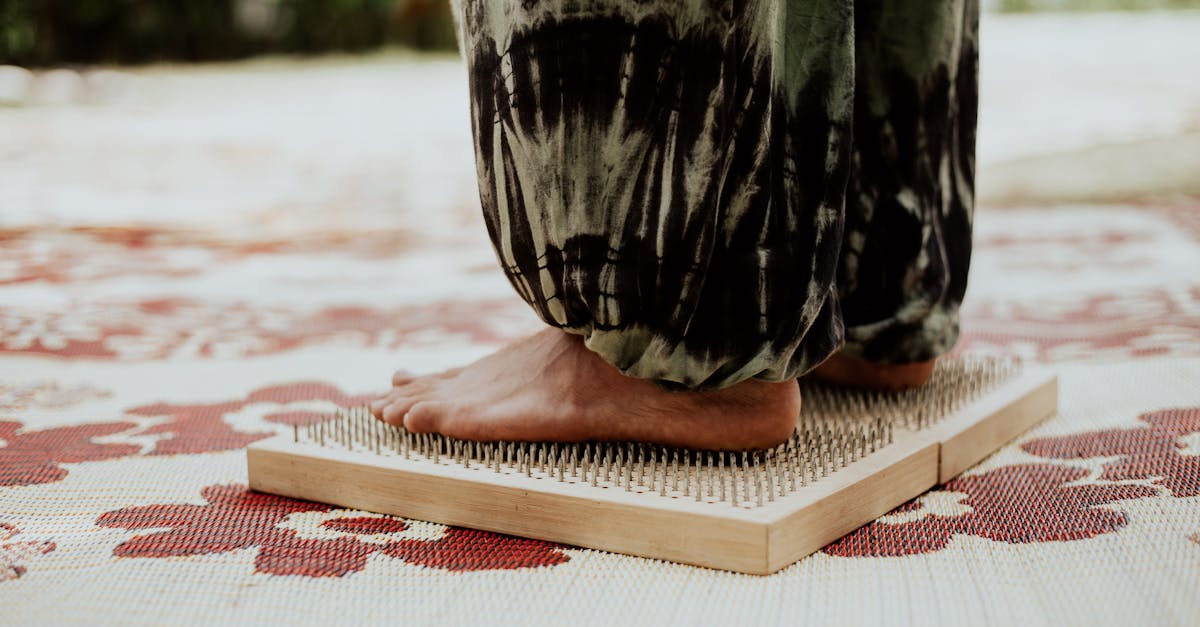 découvrez les bienfaits des tapis d'acupression, qui favorisent la détente, améliorent la circulation sanguine et soulagent les douleurs musculaires. profitez d'un moment de relaxation à domicile et optimisez votre bien-être au quotidien.