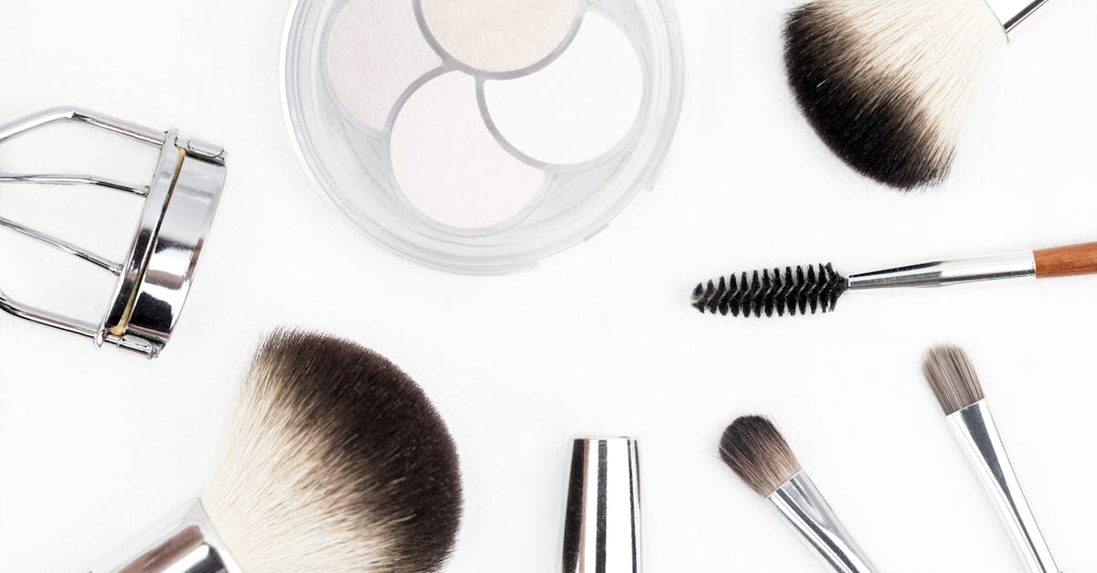 découvrez l'univers du glamour : un monde d'élégance, de style et de sophistication. plongez dans les dernières tendances de la mode, des conseils de beauté et des inspirations scintillantes pour briller en toute occasion.