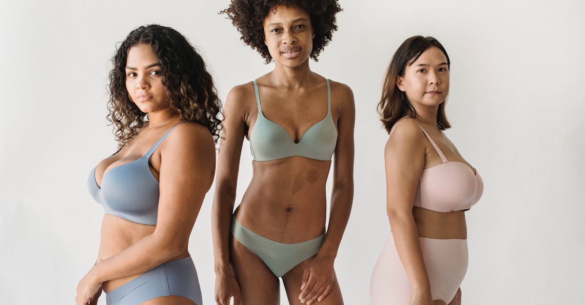 découvrez les dernières tendances en lingerie avec notre guide complet. explorez des styles innovants, des tissus luxueux et des coupes flatteuses qui redéfinissent votre confort et votre allure. soyez toujours à la pointe de la mode avec nos conseils et sélections incontournables.