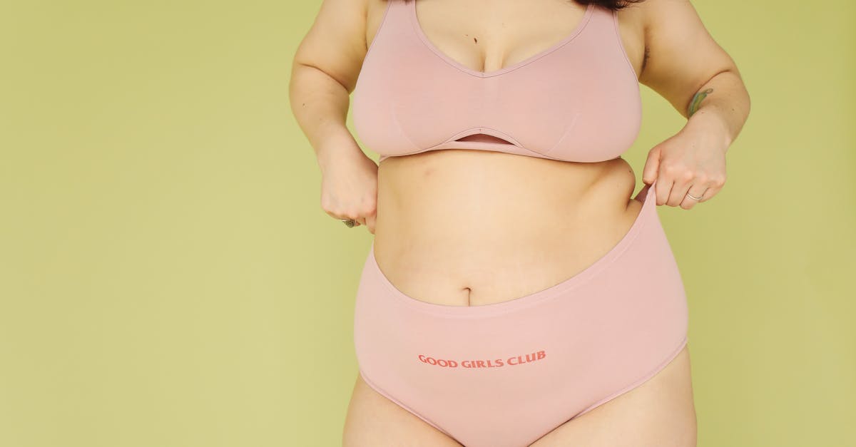 découvrez les dernières tendances en lingerie pour révéler votre allure et votre style. explorez des modèles modernes, colorés et élégants qui allient confort et sensualité. soyez à la pointe de la mode lingerie et trouvez la pièce parfaite pour chaque occasion.