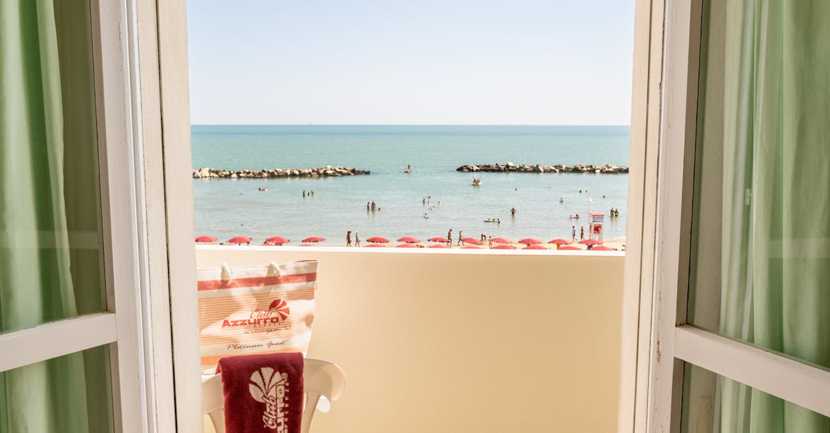 découvrez notre collection de serviettes de plage, alliant confort et style. idéales pour vos journées ensoleillées, elles vous enveloppent de douceur tout en ajoutant une touche colorée à vos sorties à la mer ou à la piscine.