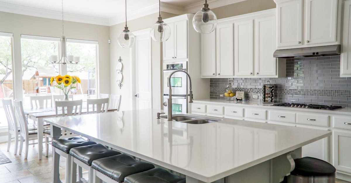 découvrez un chez-soi chaleureux et accueillant. notre plateforme vous guide à travers des conseils de décoration, d'aménagement et d'amélioration de l'habitat. transformez votre maison en un espace unique qui reflète votre style de vie.