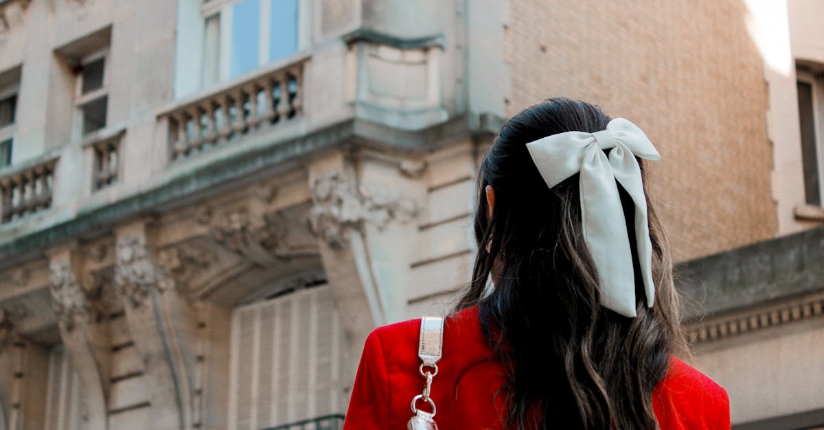 découvrez l'élégance à travers notre sélection de vêtements et accessoires tendance. adoptez un style raffiné et sophistiqué grâce à nos conseils mode et inspirations fashion pour toutes les occasions.